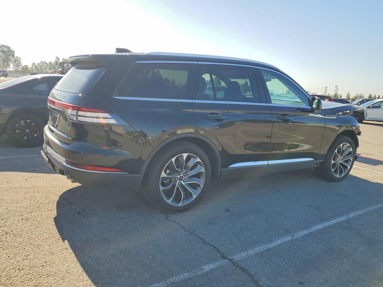 2025 Lincoln Aviator - Фото 3