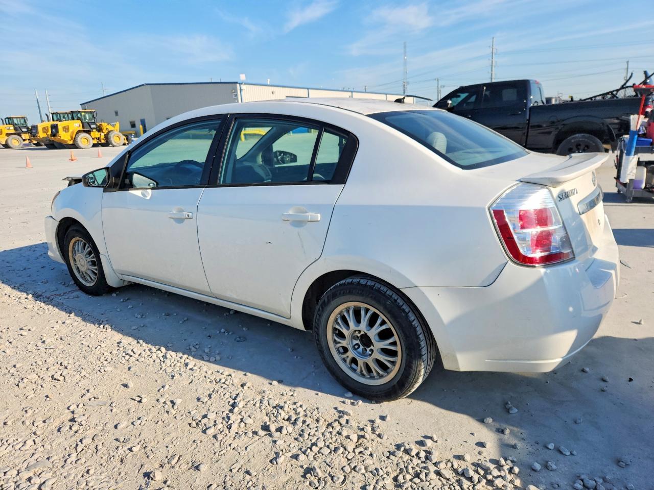 2012 Nissan Sentra 2.0 - Фото 2