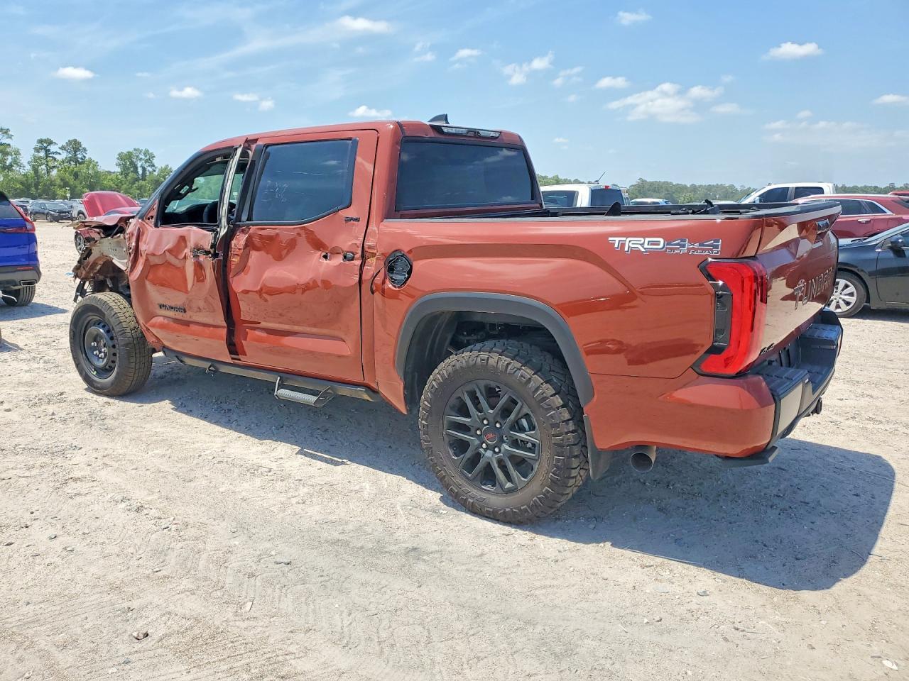 2025 Toyota Tundra Sr5 - Фото 2