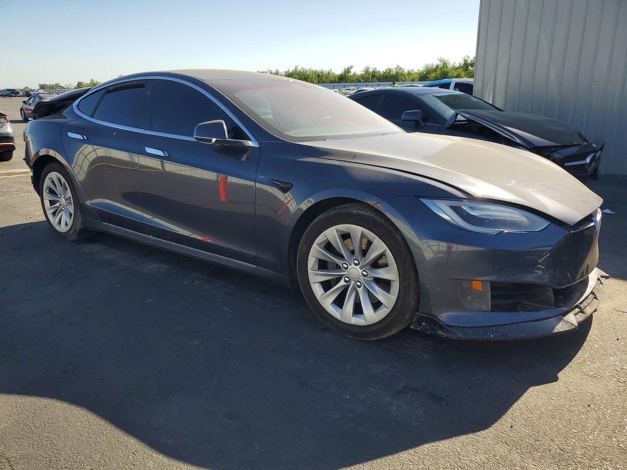 2017 Tesla Model S - Фото 4