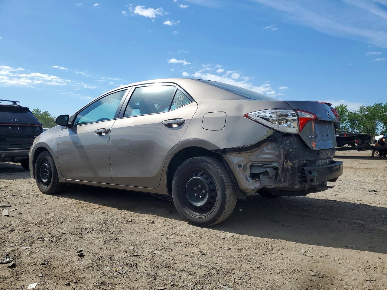 2015 Toyota Corolla Le - Фото 2