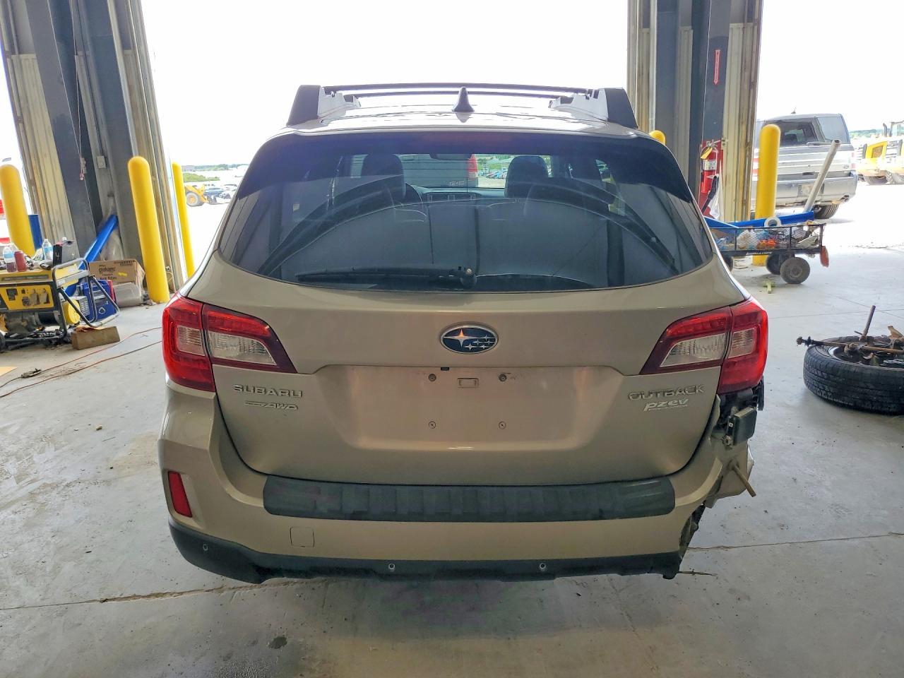 2017 Subaru Outback 2.5I Limited - Фото 6