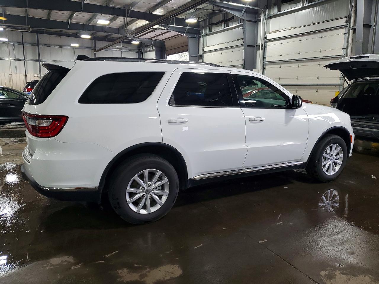2023 Dodge Durango Sxt - Image 3