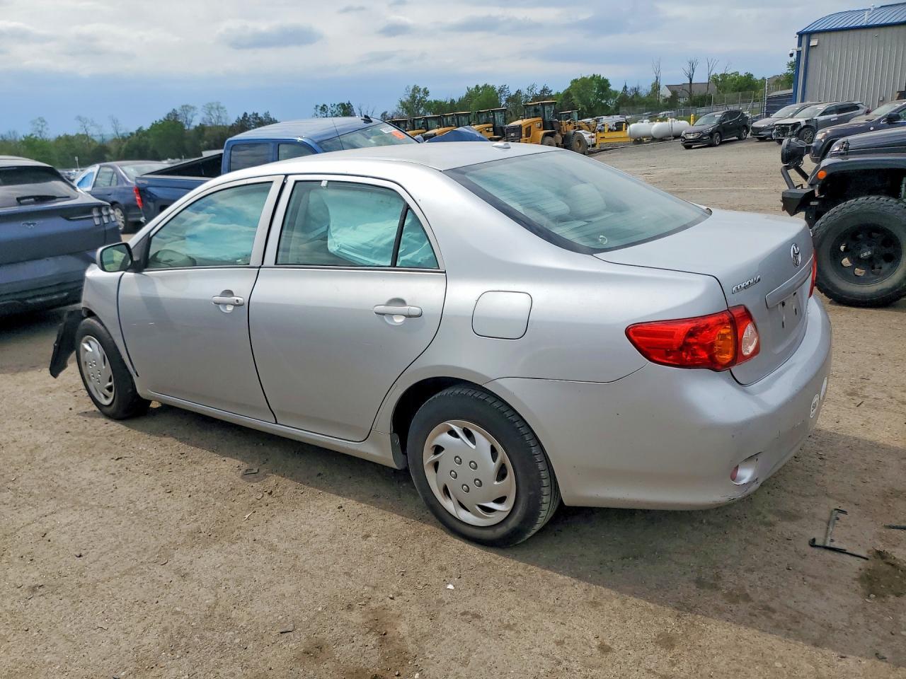 2009 Toyota Corolla Le - Image 2