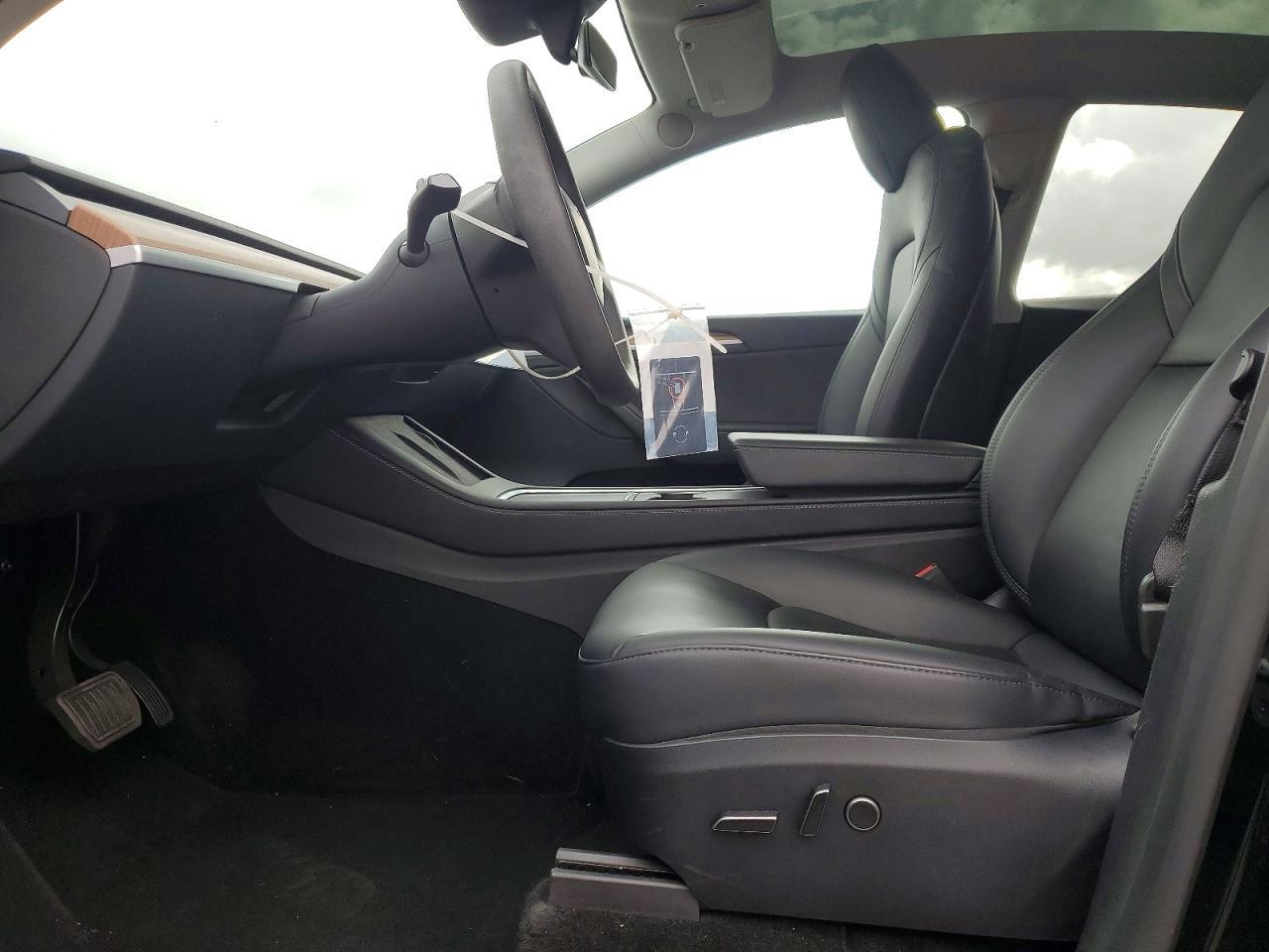 2023 Tesla Model Y - Фото 7