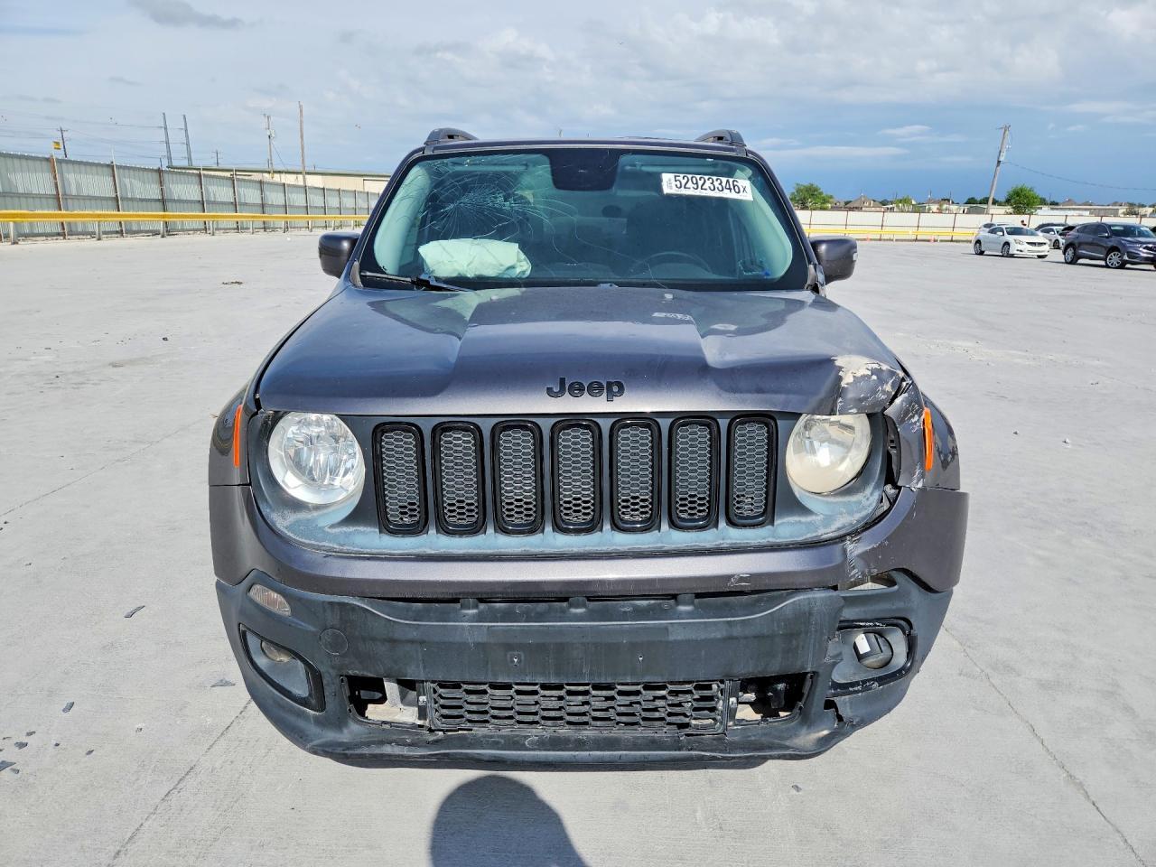 2017 Jeep Renegade - Image 5
