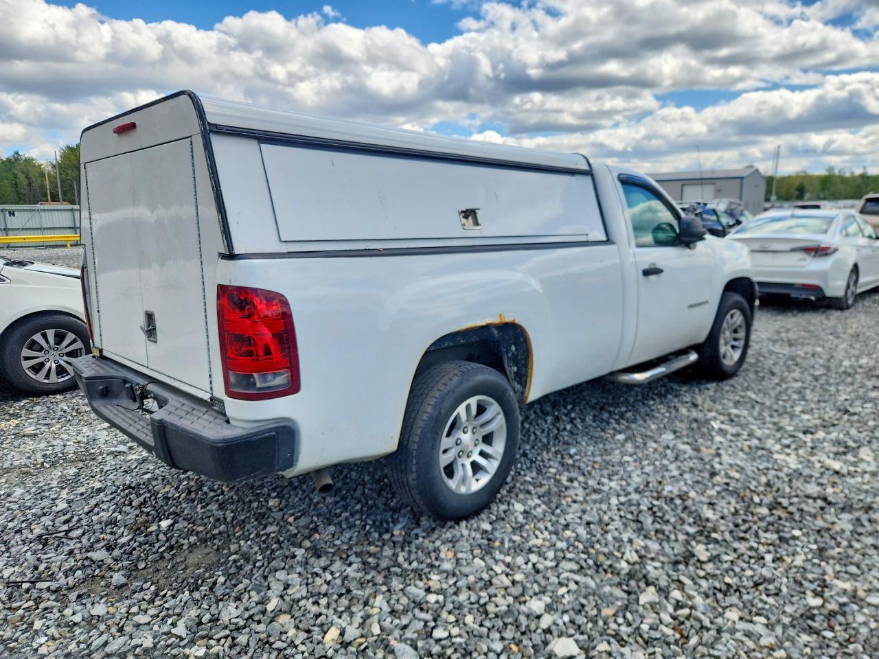 2009 GMC Sierra C1500 - Фото 3