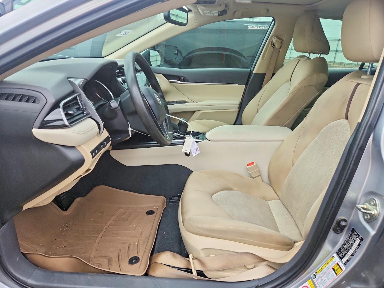 2019 Toyota Camry Le - Фото 7