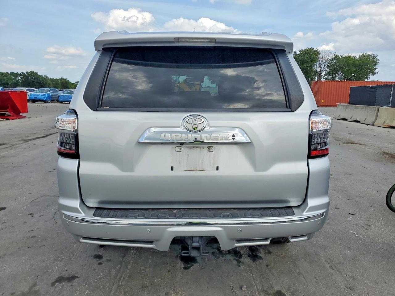 2020 Toyota 4Runner Limited - Image 6