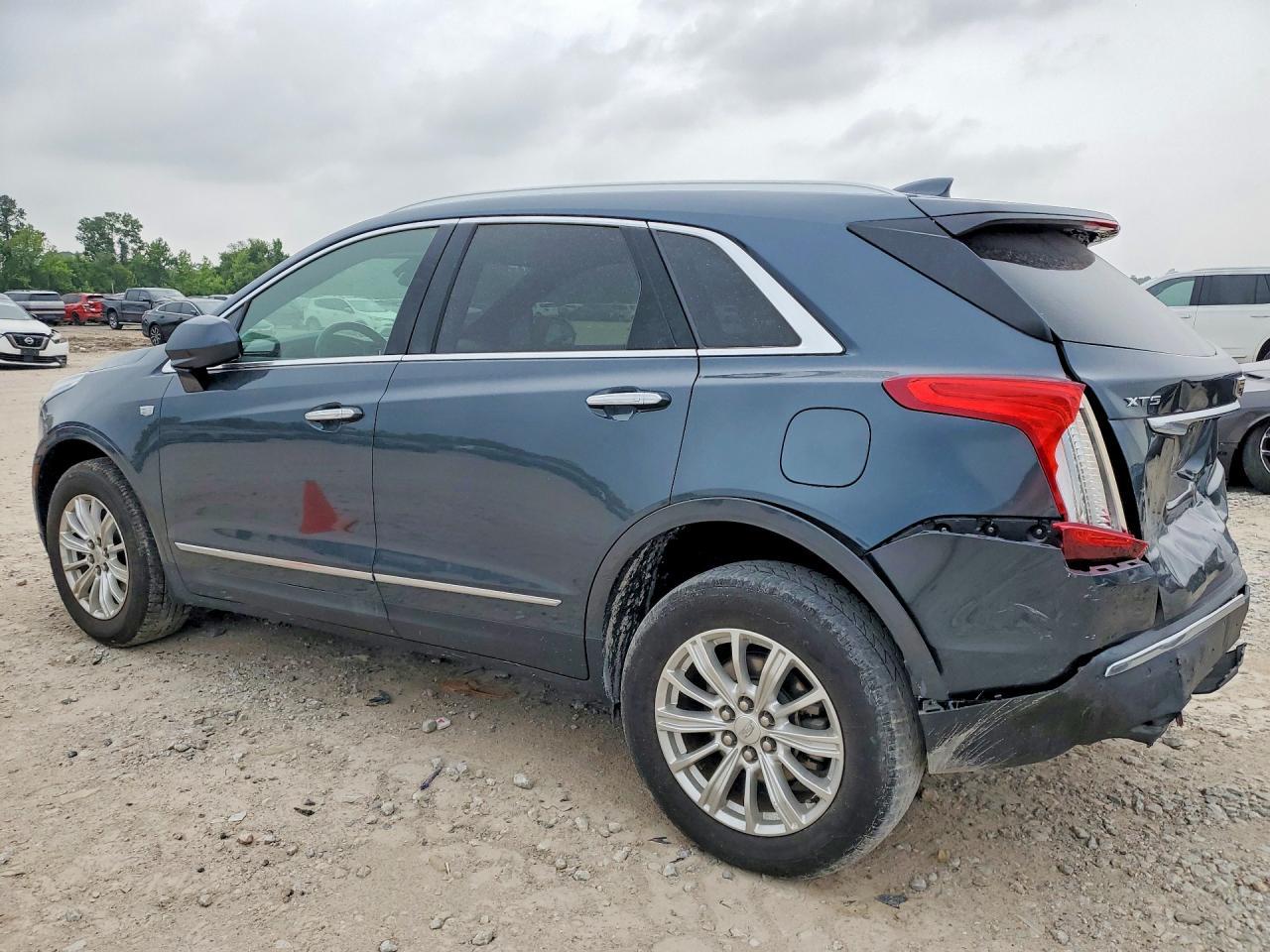 2019 Cadillac Xt5 - Image 2