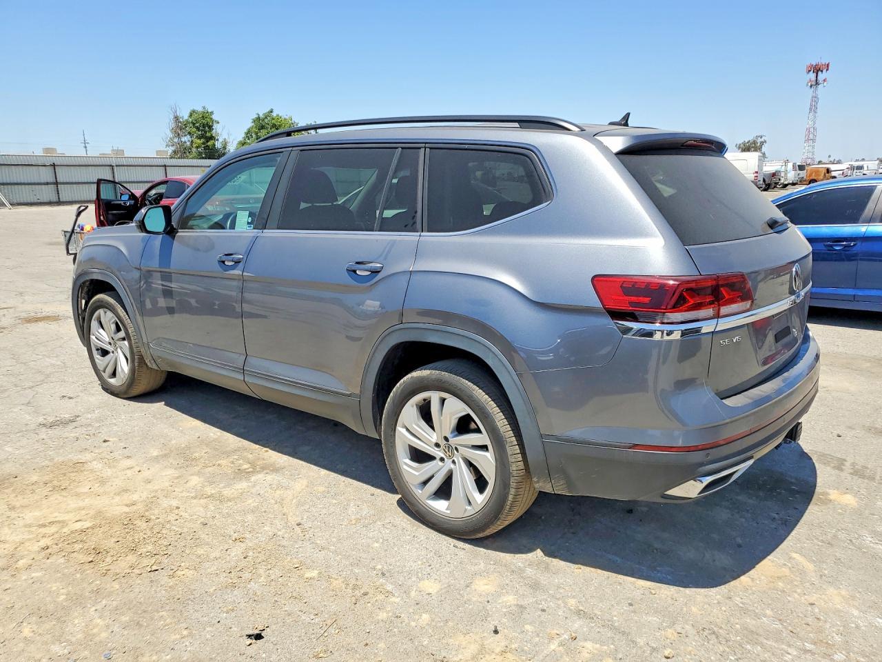 2021 Volkswagen Atlas Se - Фото 2