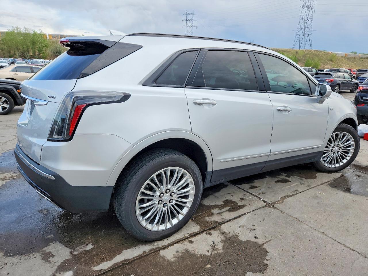 2020 Cadillac Xt5 Sport - Фото 3