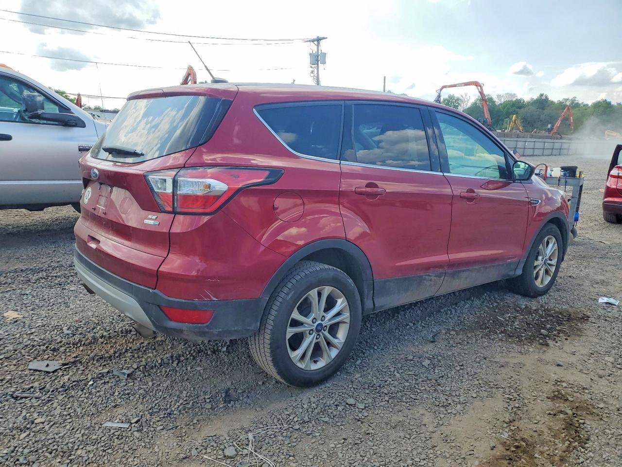 2017 Ford Escape Se - Фото 3