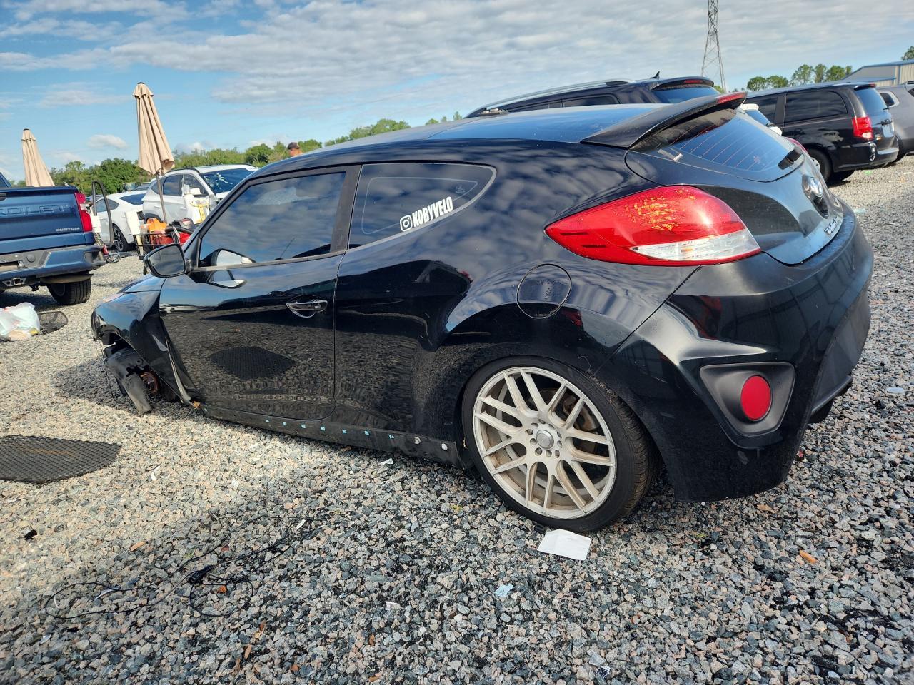 2016 Hyundai Veloster Turbo - Image 2