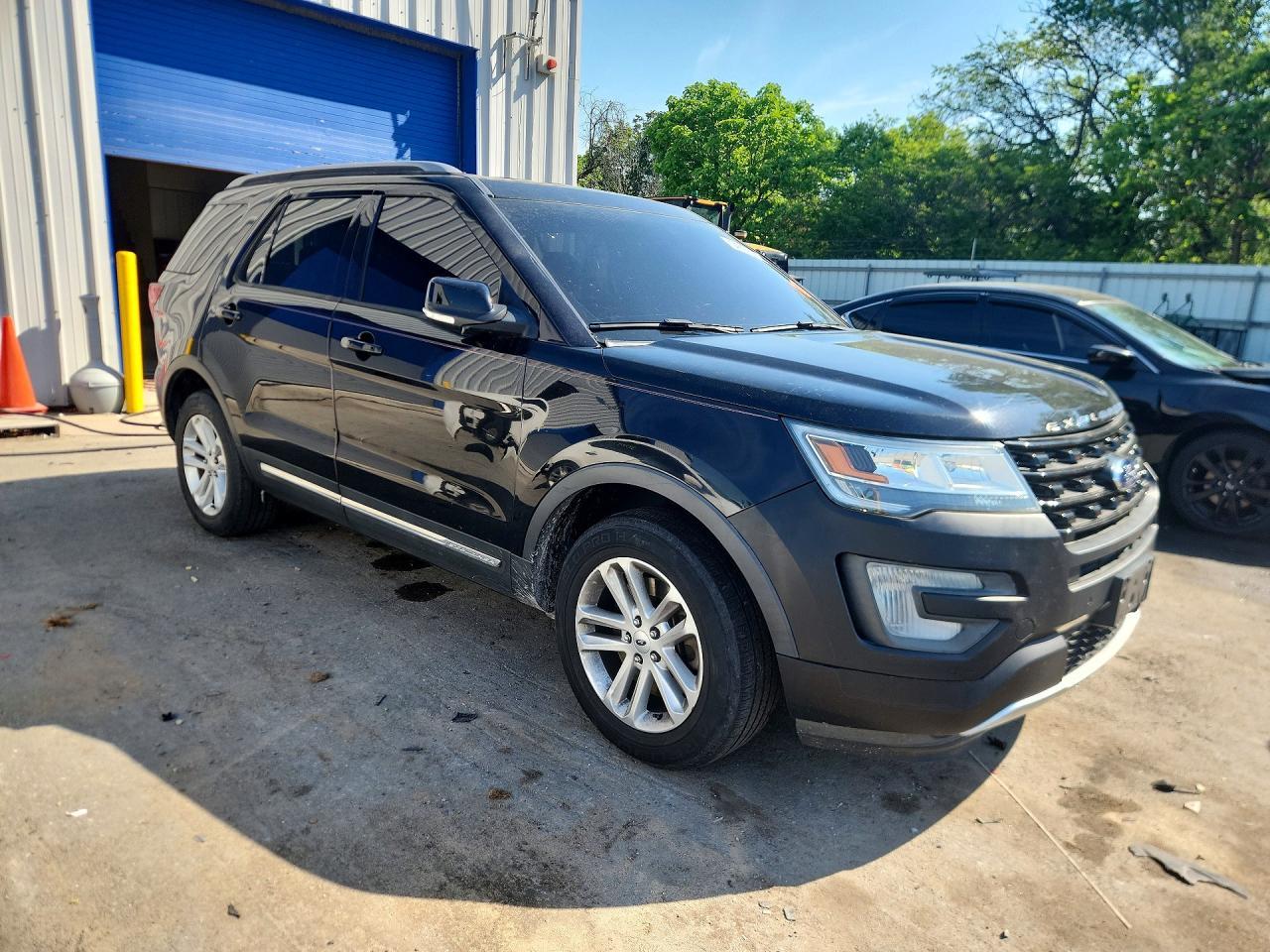 2017 Ford Explorer Xlt - Image 4