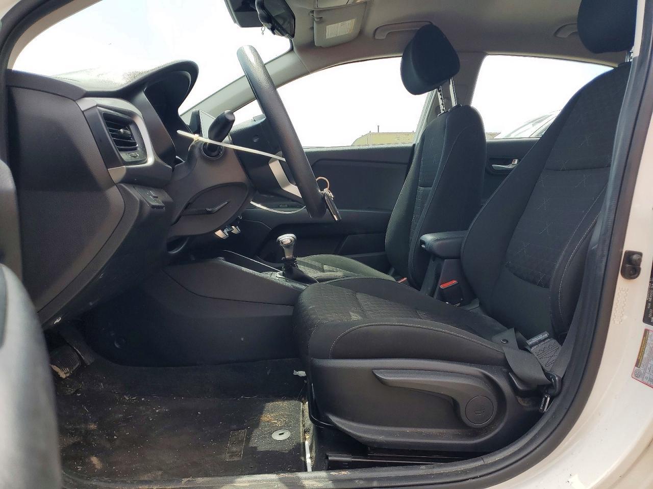 2022 Kia Rio S - Фото 7