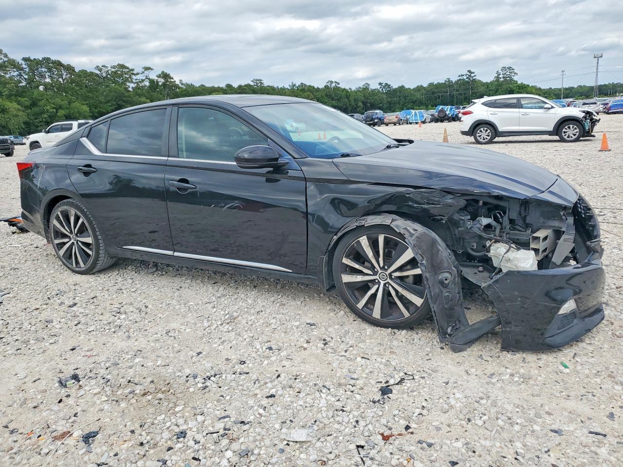2019 Nissan Altima Sr - Фото 4