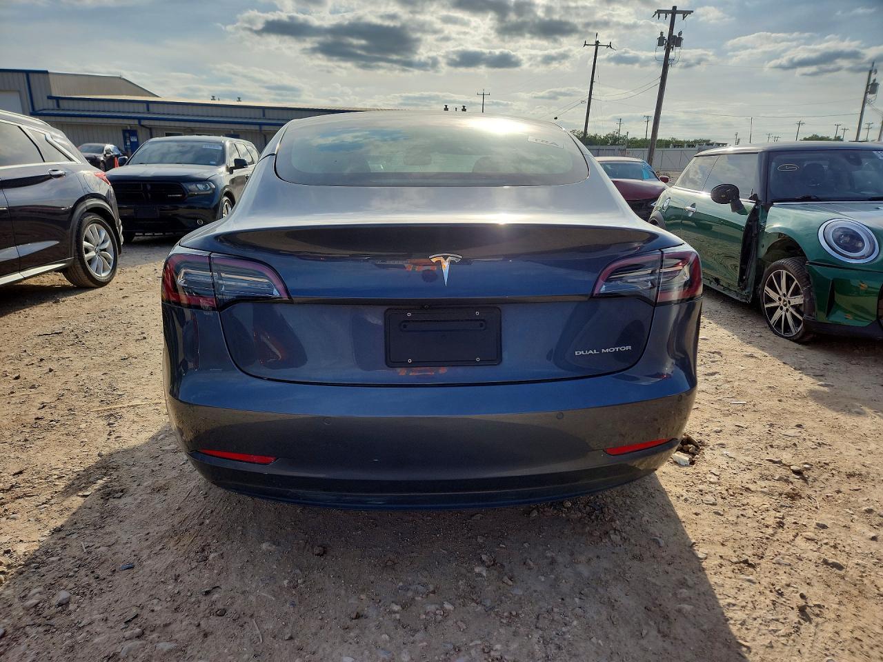 2021 Tesla Model 3 - Фото 6