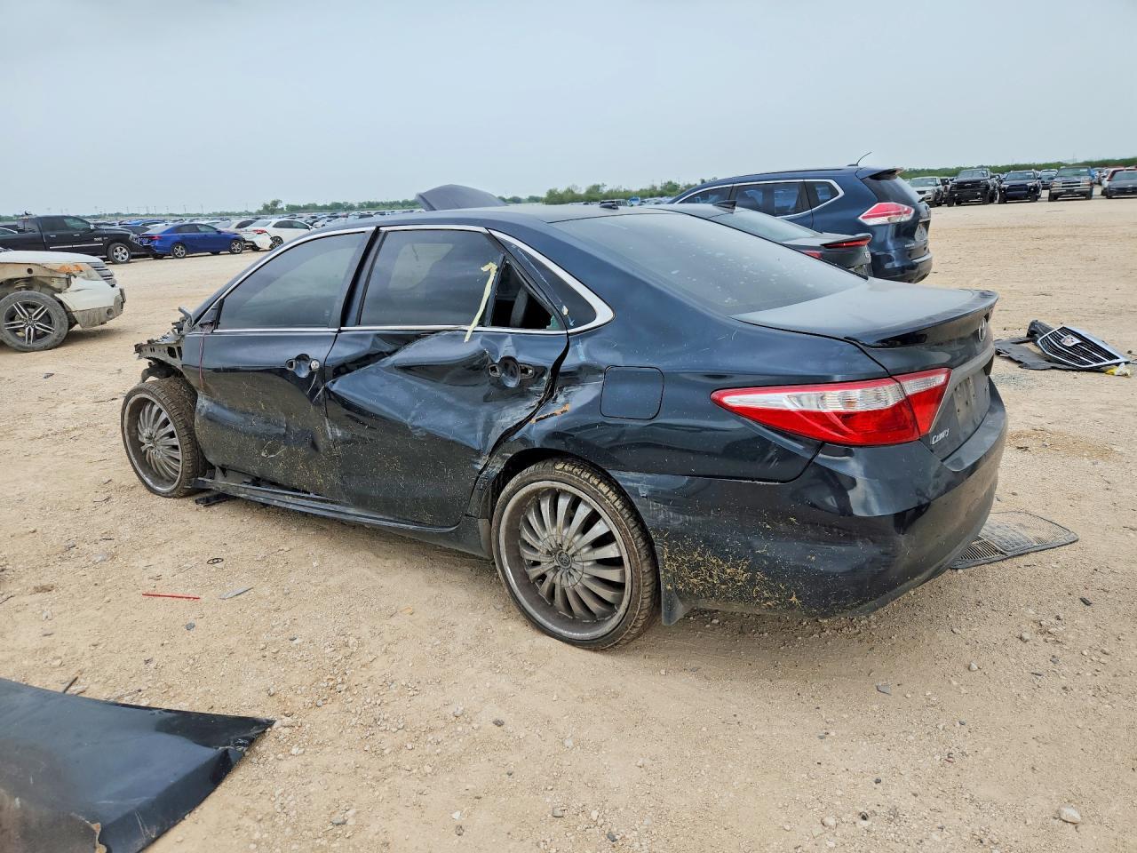 2017 Toyota Camry Xse - Фото 2