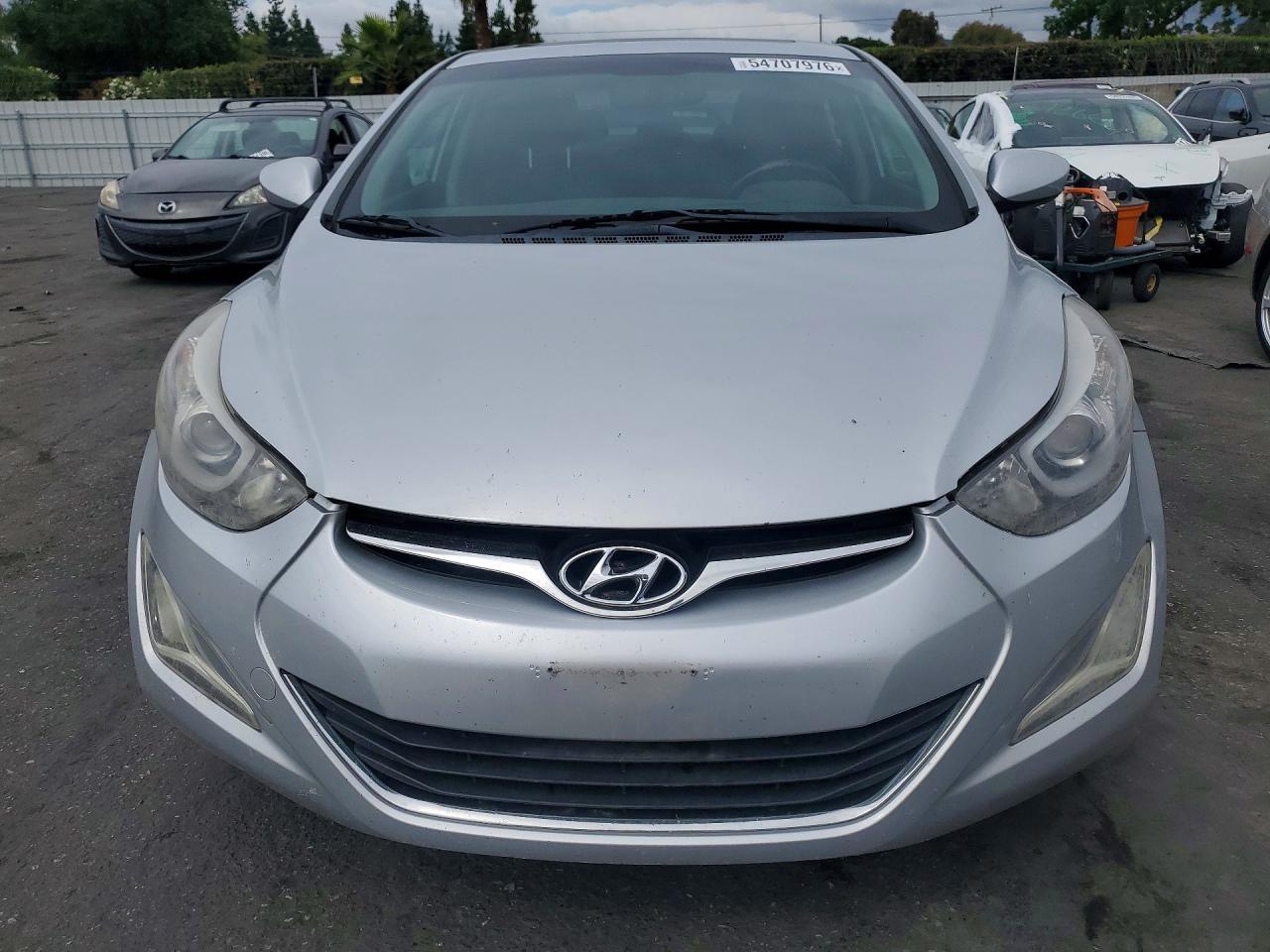 2015 Hyundai Elantra Se - Image 5