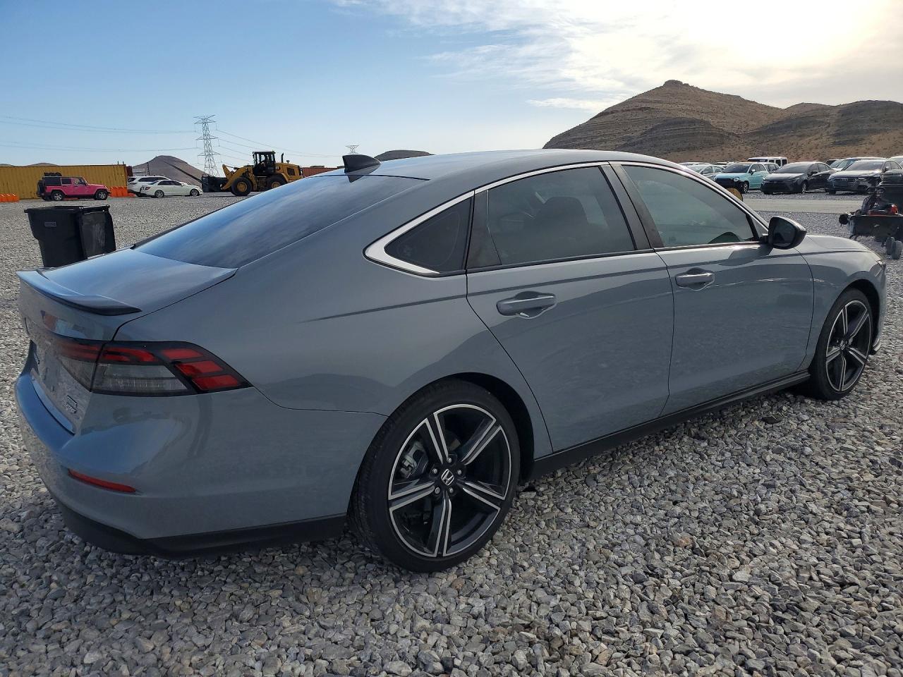 2023 Honda Accord Hybrid Sport - Image 3