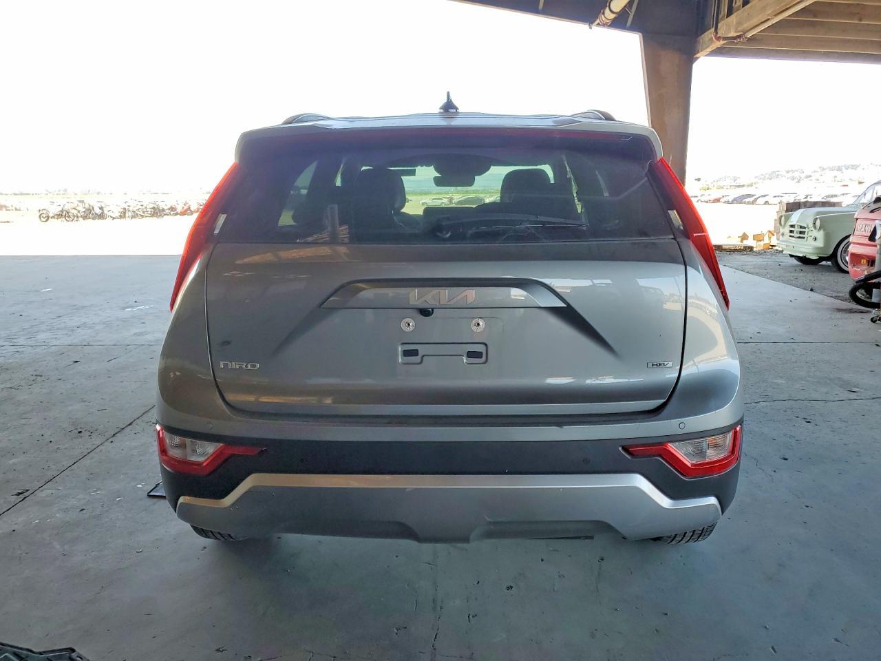 2024 Kia Niro Ex - Image 6