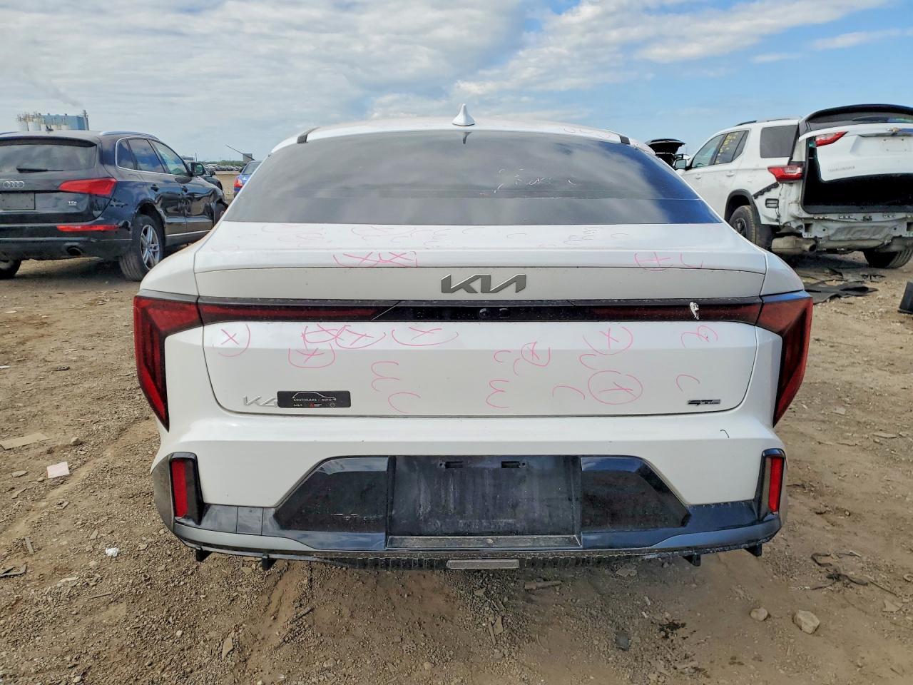 2025 Kia K4 Gt Line - Image 6