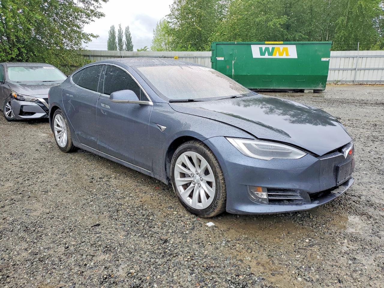 2017 Tesla Model 3 - Фото 4