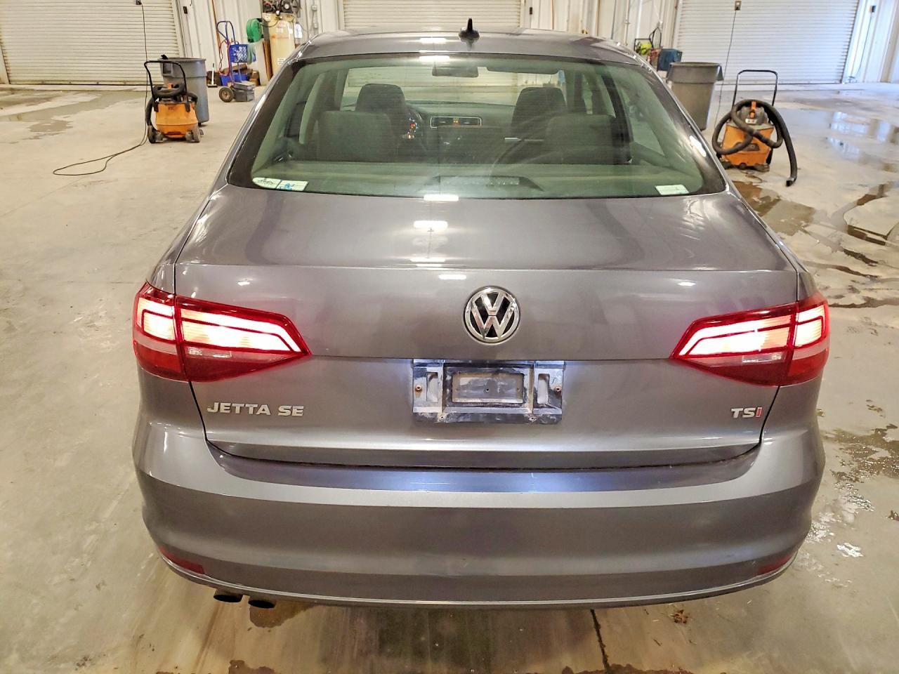 2017 Volkswagen Jetta Se - Фото 6