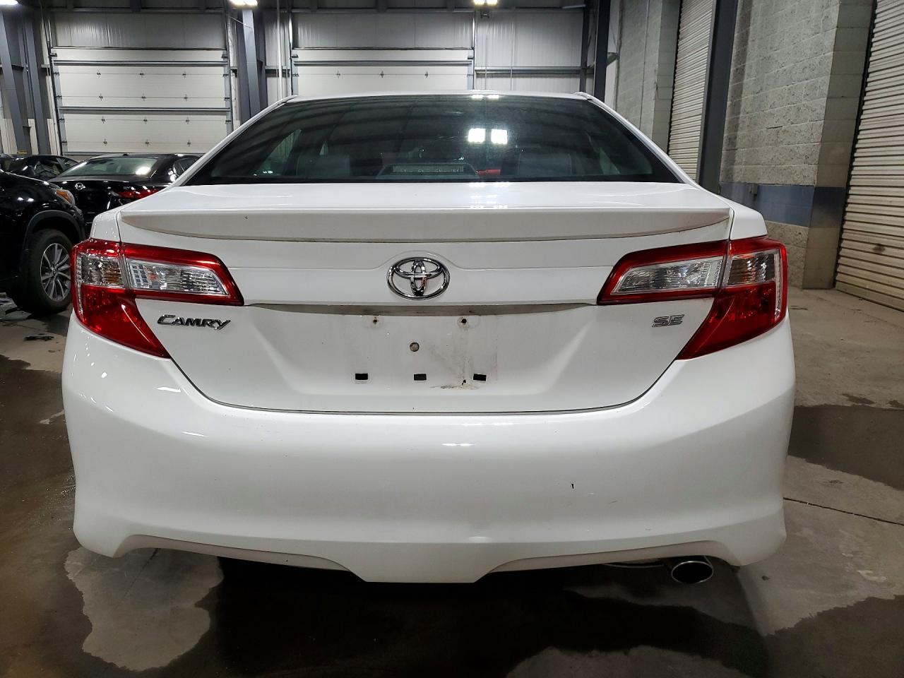2012 Toyota Camry Se - Image 6