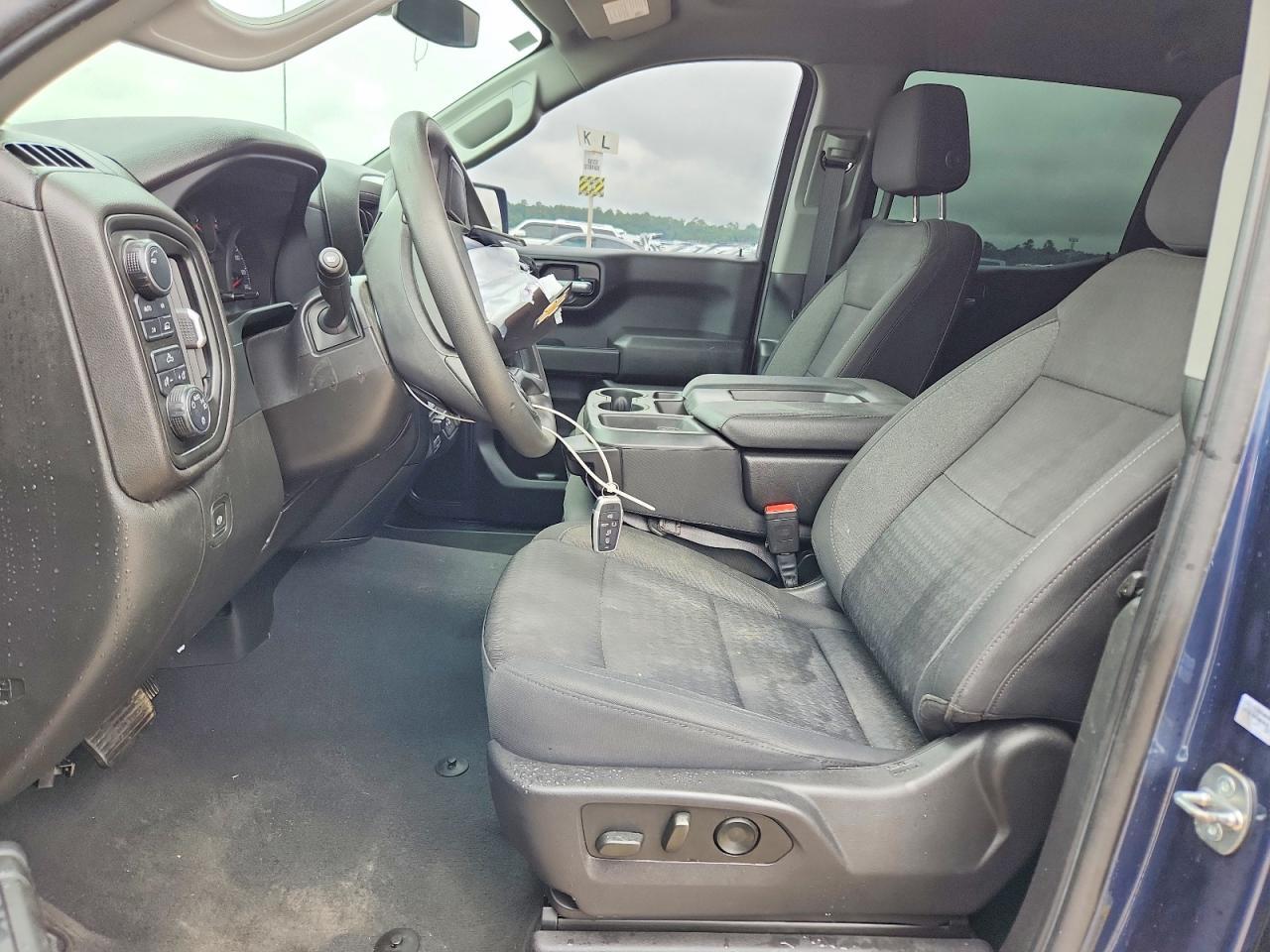 2023 Chevrolet Silverado K1500 Custom - Фото 7