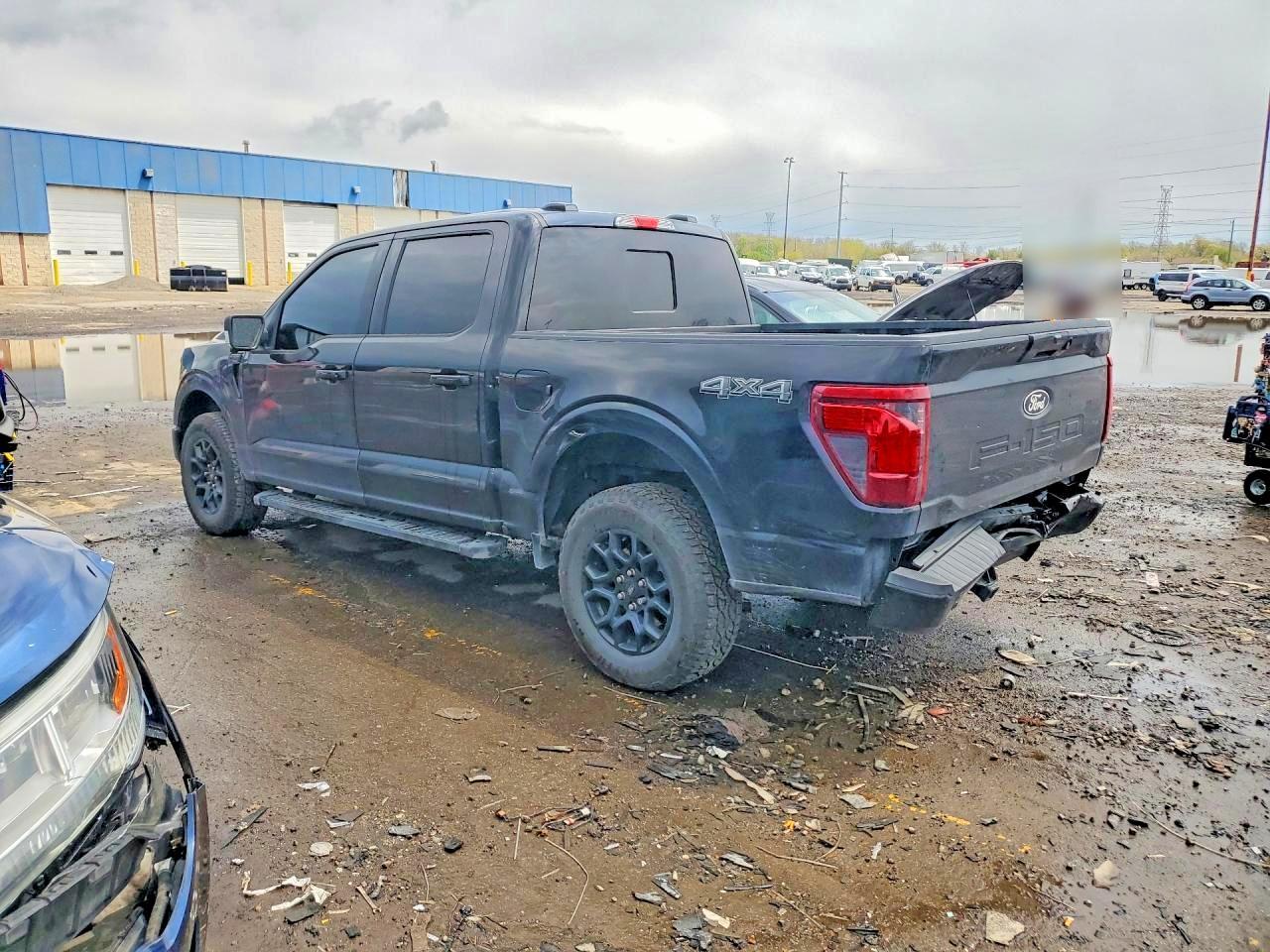 2025 Ford F150 Xlt - Фото 2