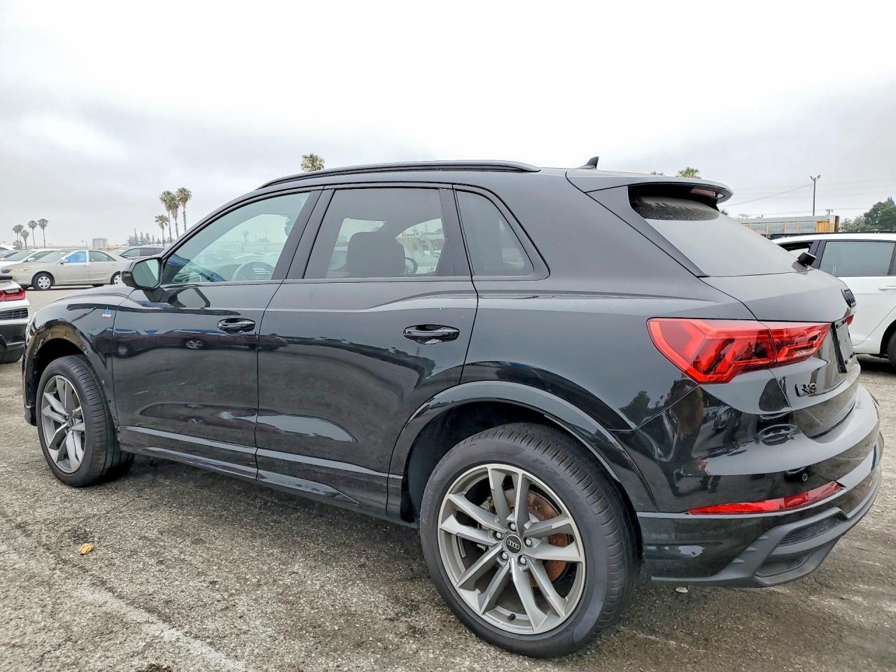 2025 Audi Q3 Premium S Line 45 - Фото 2