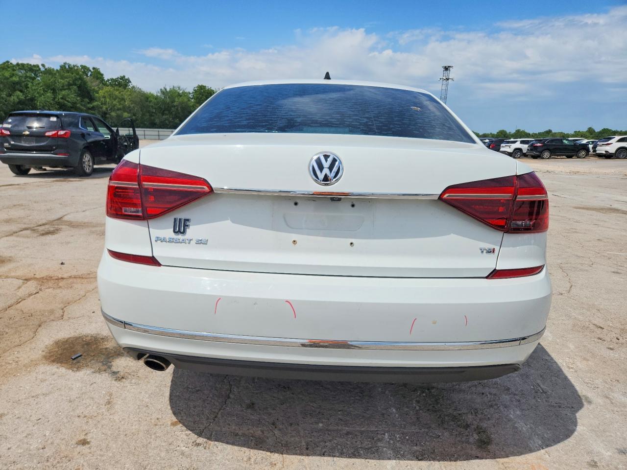 2018 Volkswagen Passat Se - Фото 6