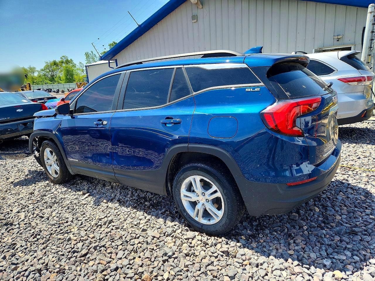 2021 GMC Terrain Sle - Image 2