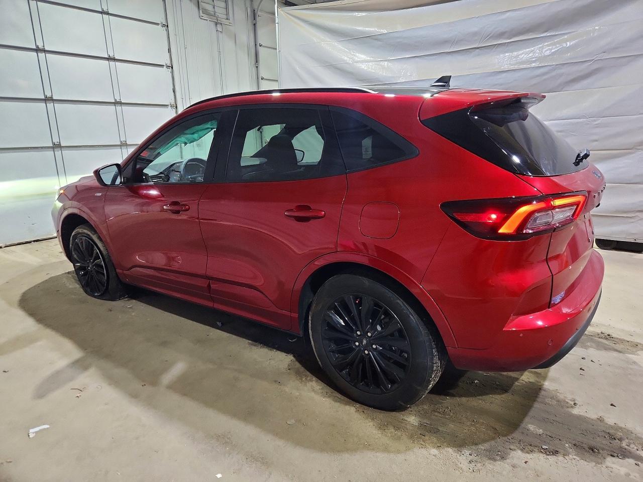2025 Ford Escape St Line Elite - Фото 2