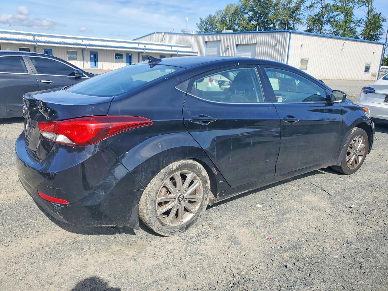 2015 Hyundai Elantra - Image 3
