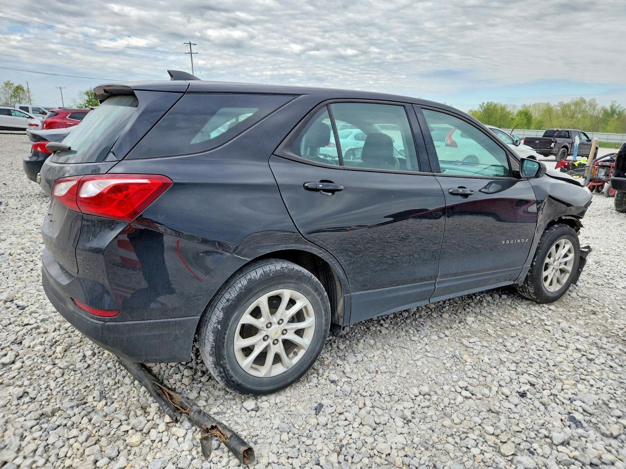 2019 Chevrolet Equinox Ls - Фото 3