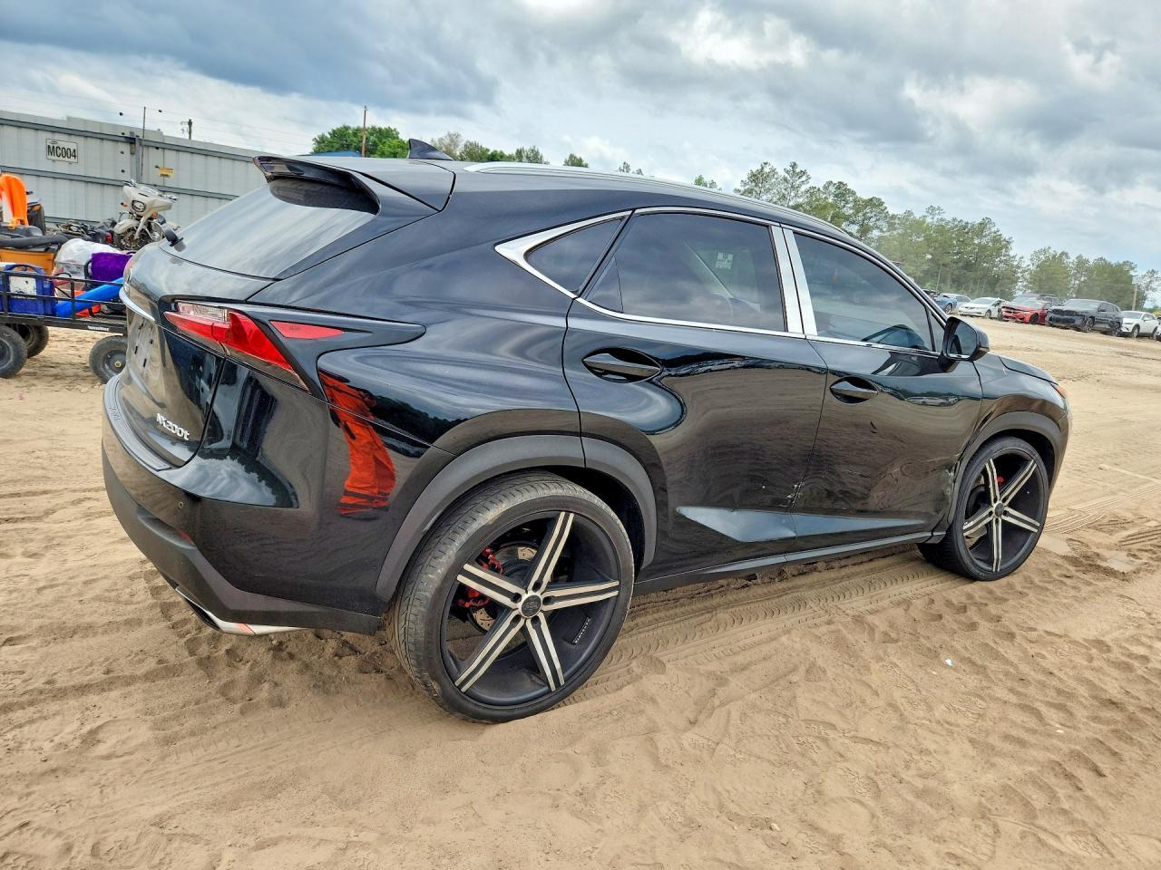 2017 Lexus Nx 200T Base - Фото 3