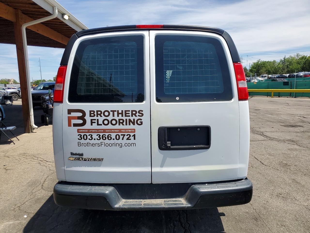 2018 Chevrolet Express G2500 - Фото 6