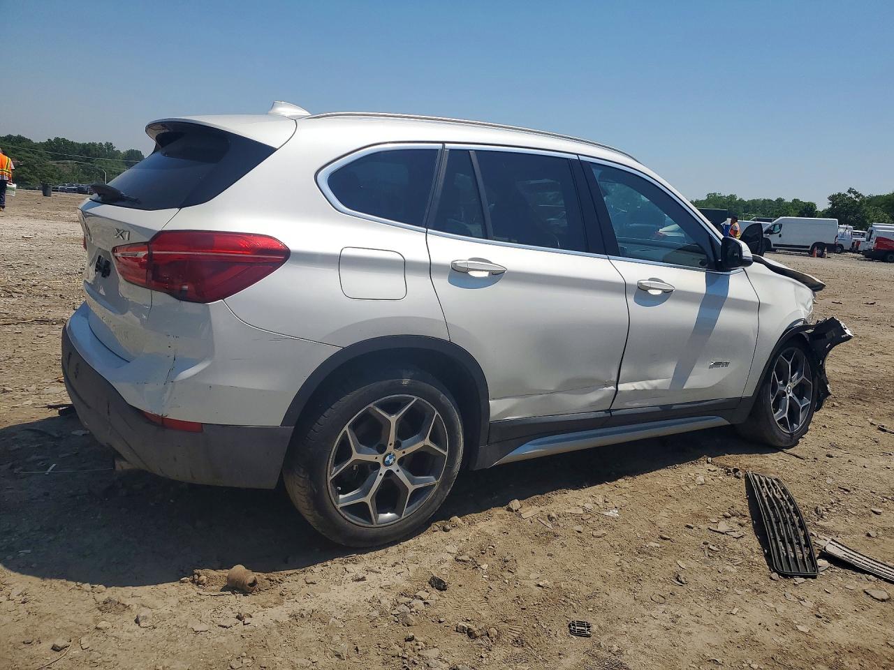 2018 BMW X1 xDrive28I - Фото 3