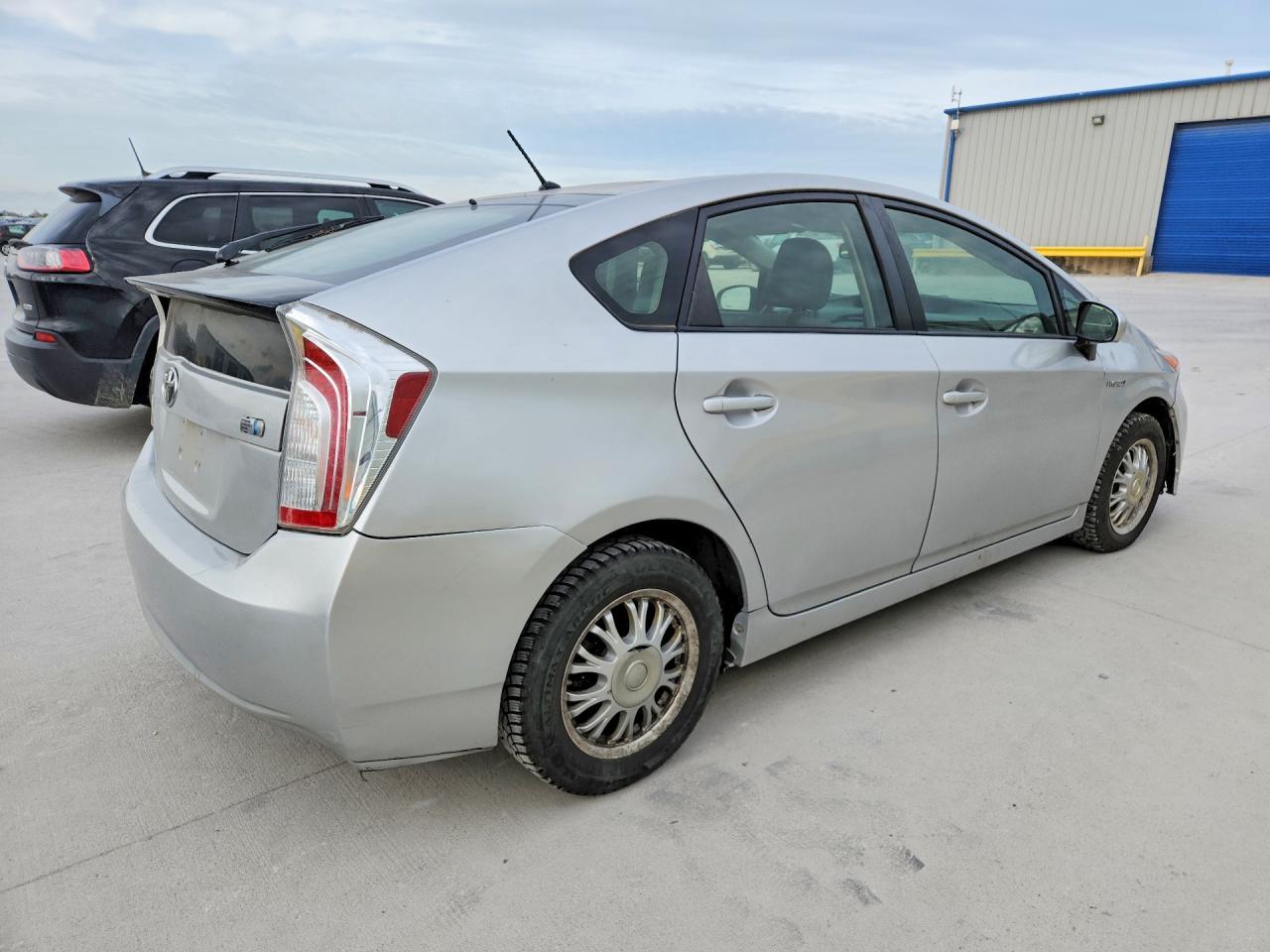 2015 Toyota Prius Two - Фото 3