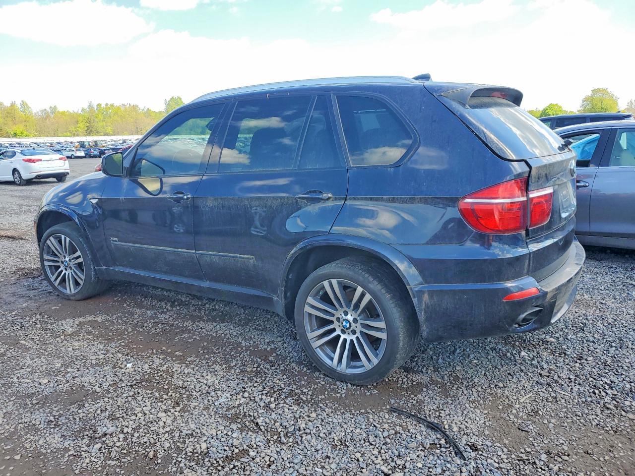 2011 BMW X5 xDrive35I - Фото 2