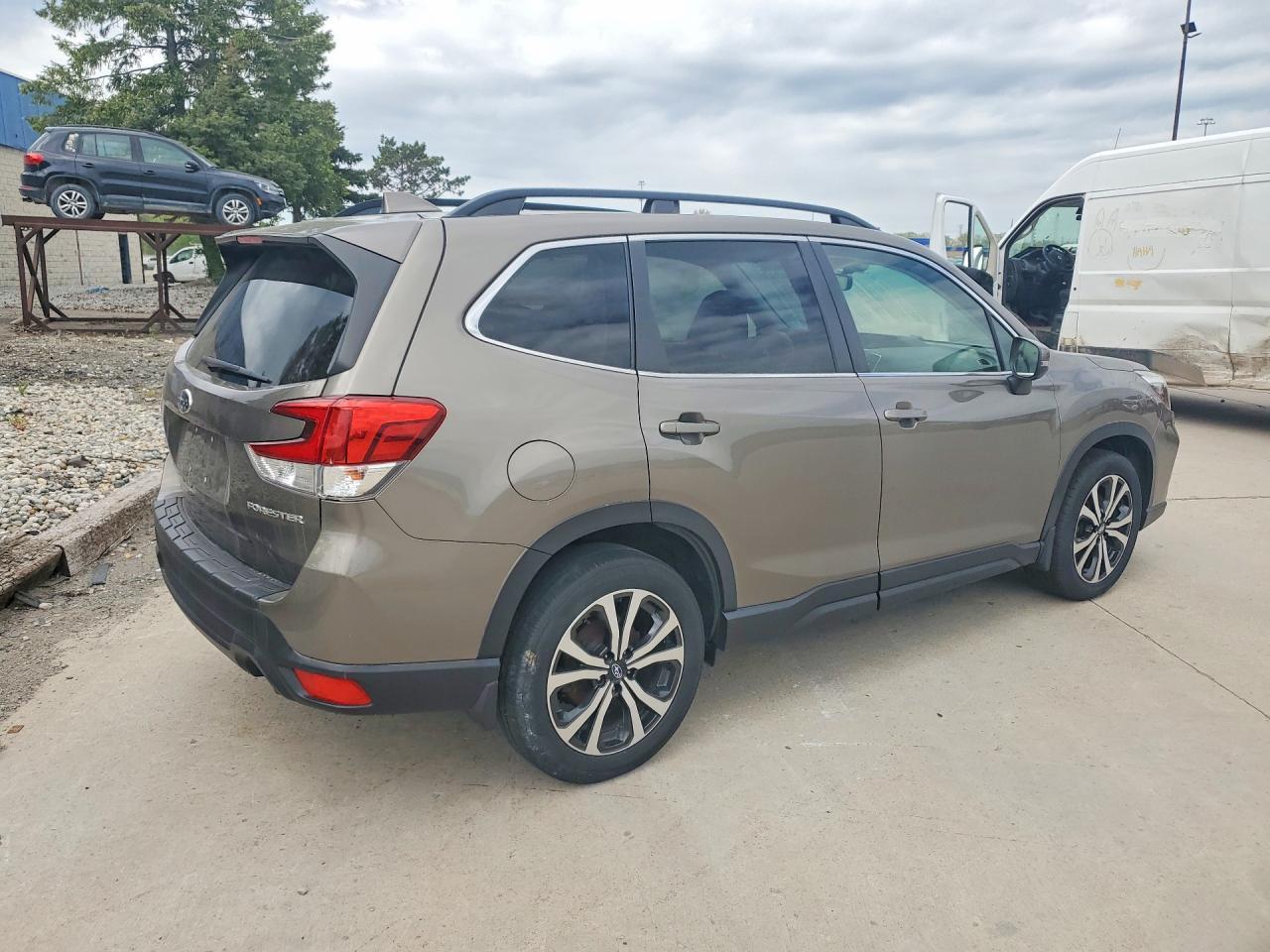 2020 Subaru Forester Limited - Фото 3