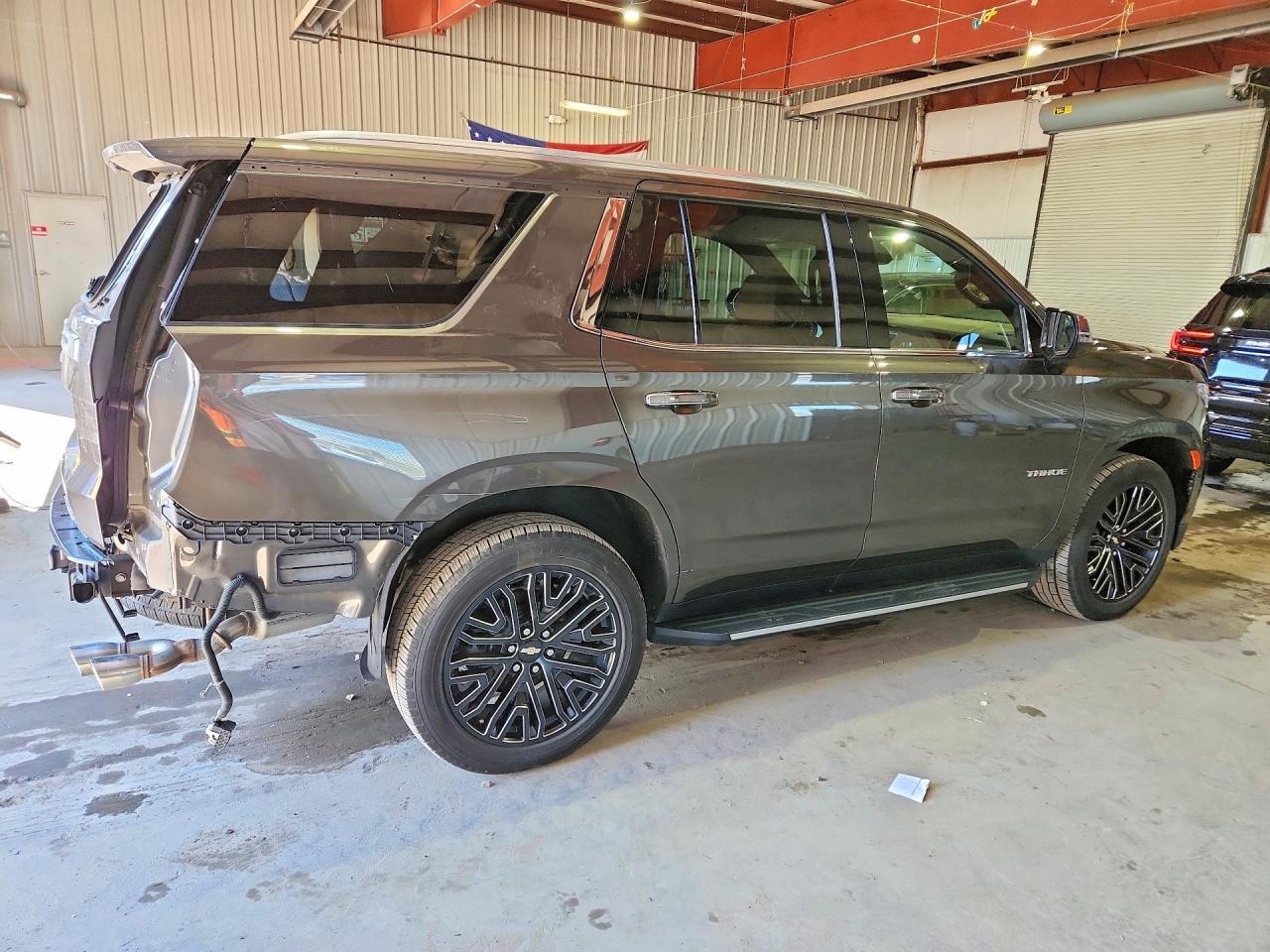 2021 Chevrolet Tahoe K1500 Premier - Фото 3