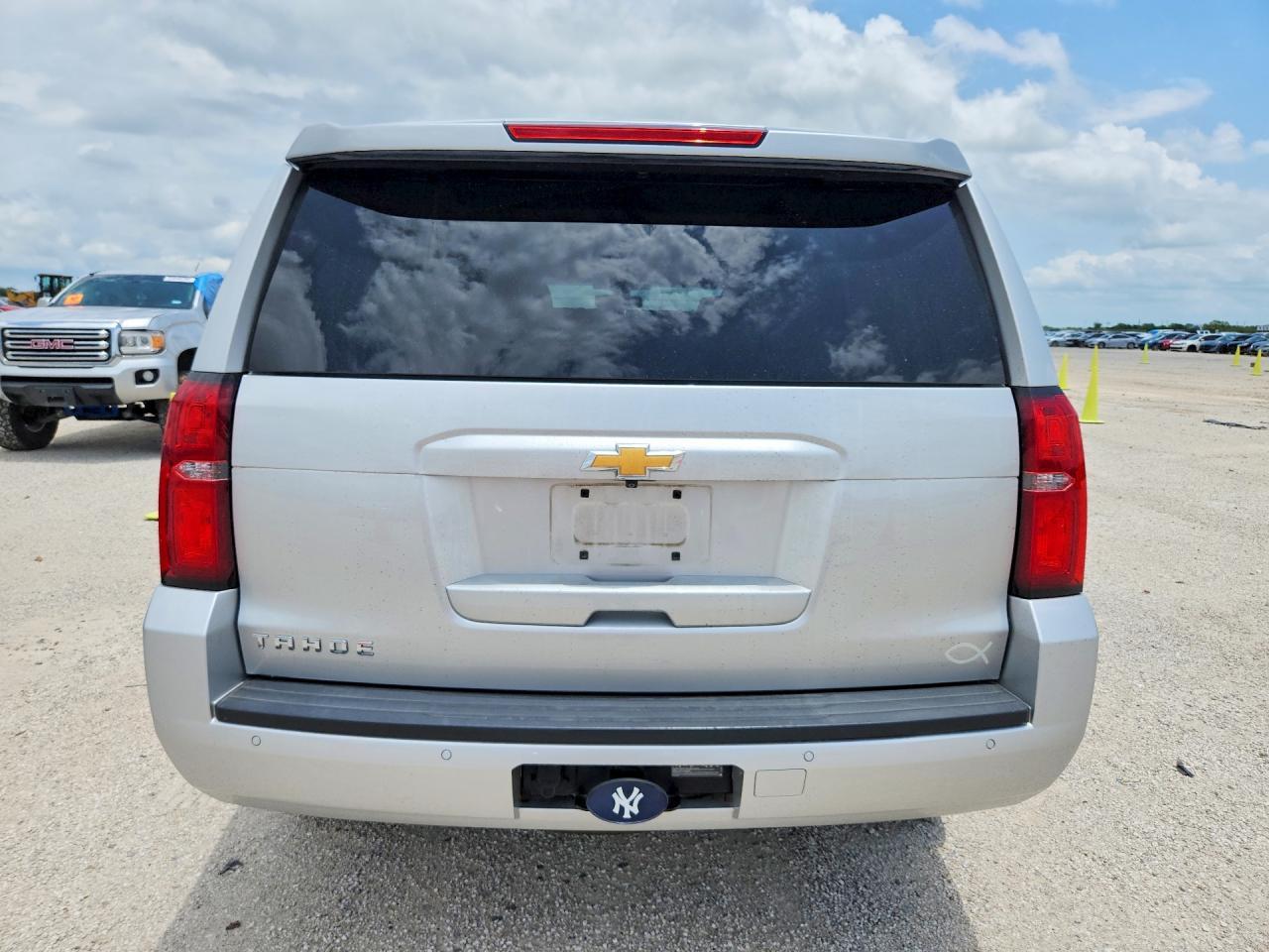 2017 Chevrolet Tahoe C1500 Ls - Фото 6