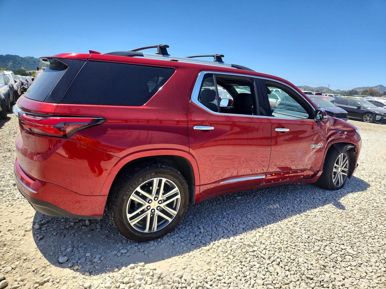 2022 Chevrolet Traverse High Country - Image 3