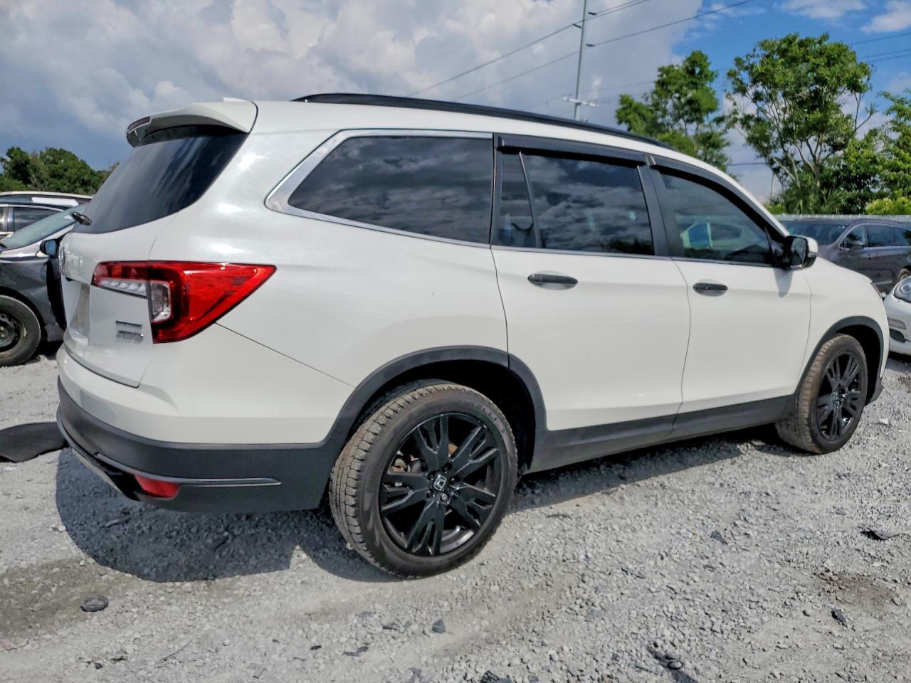 2022 Honda Pilot Se - Image 3