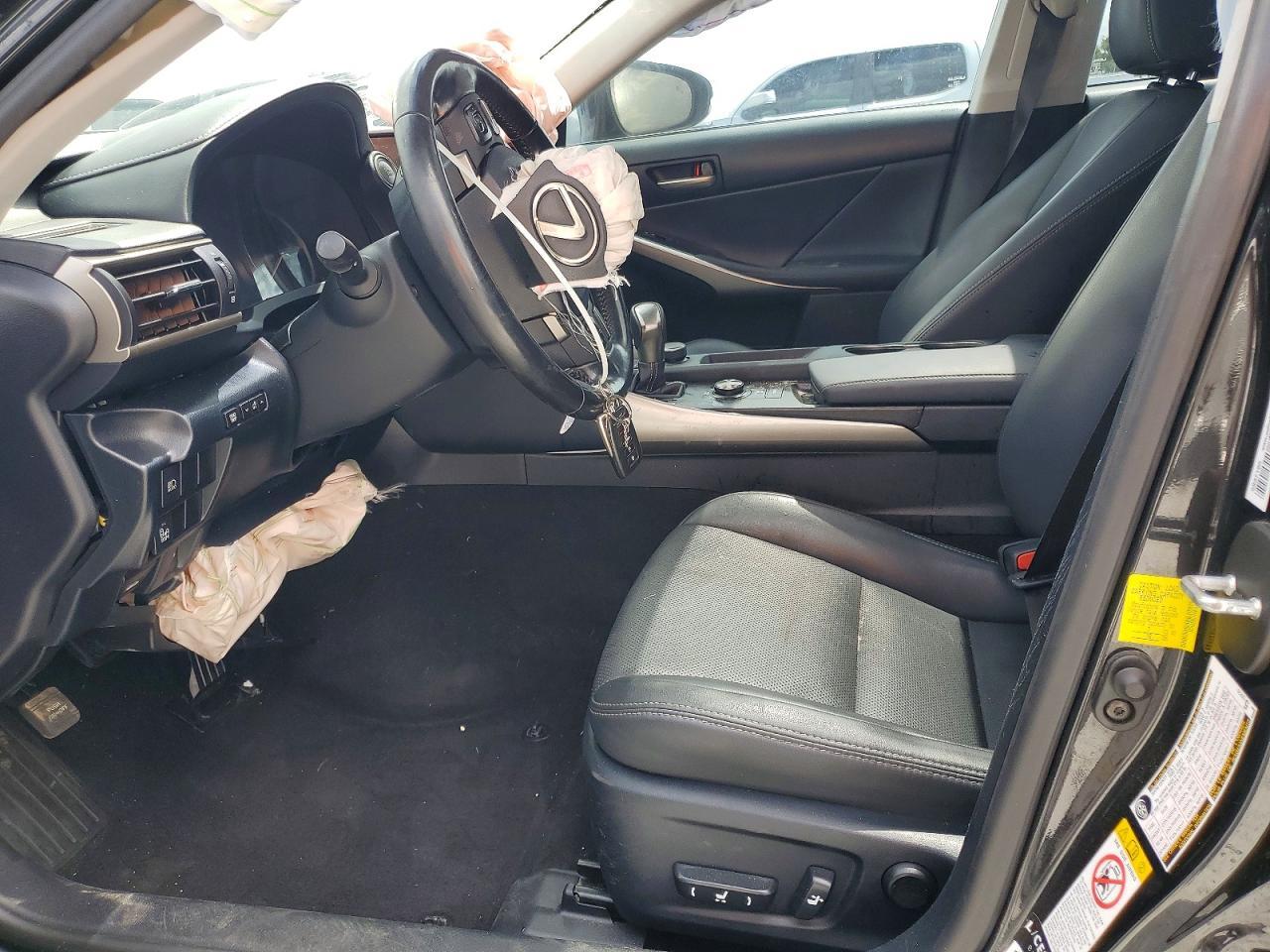 2017 Lexus Is 300 - Фото 7