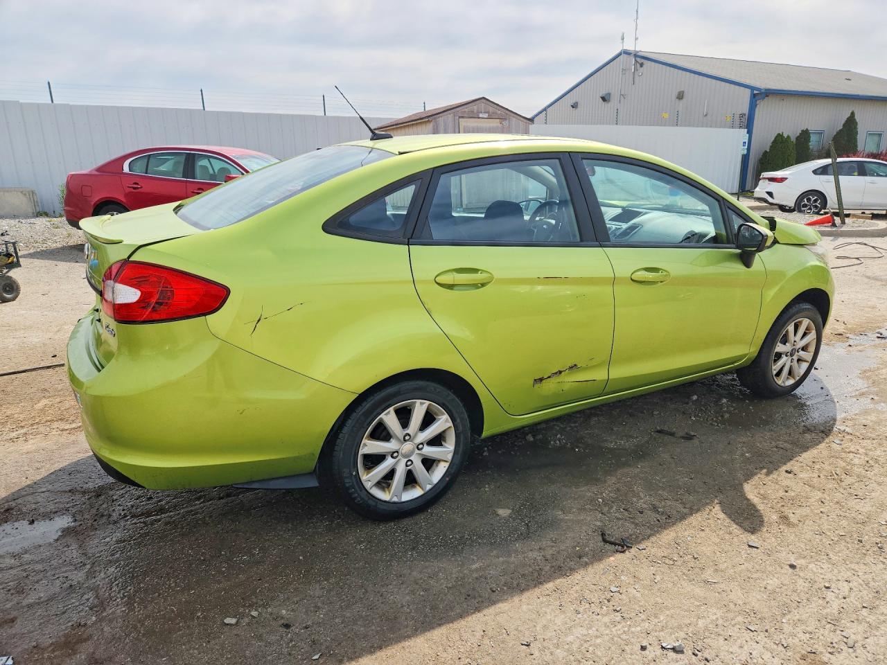 2011 Ford Fiesta Se - Фото 3